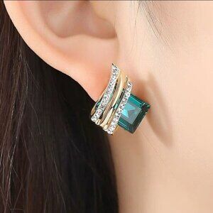 Glamorous Zinic Alloy Rhinestone Decor Stud Earrings For Women For a gift
